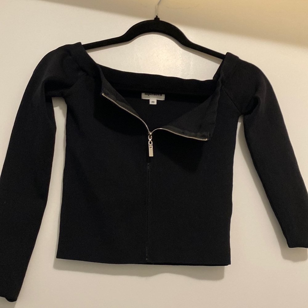 Superdown Black Zip Up top in XS